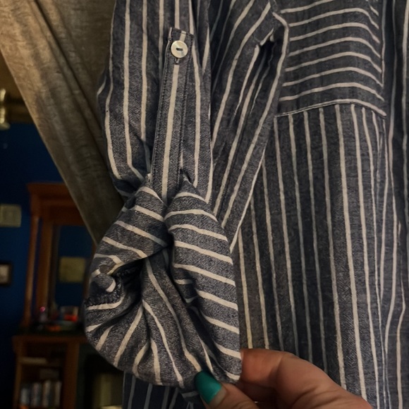 Button up long sleeve by Entro size large - Picture 2 of 3